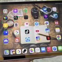 ايباد برو ١١ M1 • ٢٥٦ • نجف