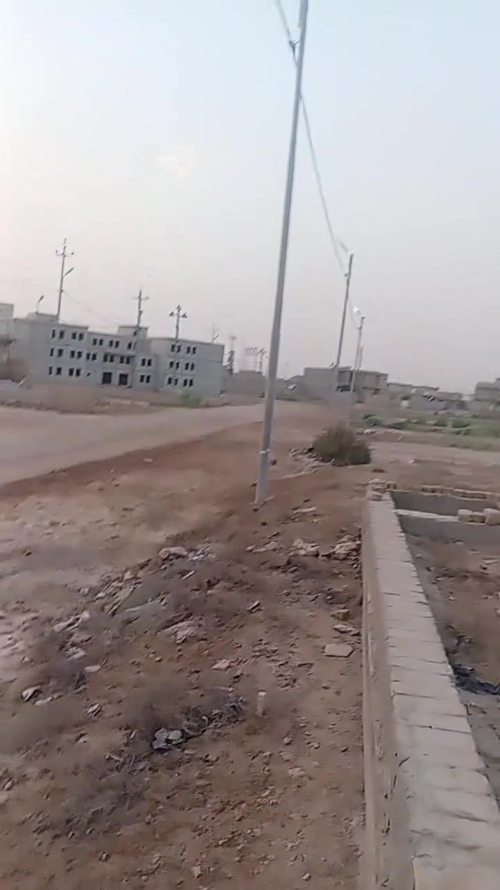 📢 للبيع عرصة طابو صرف – فرصة مميزة للسكن  📢
🏡 عرصة طابو صرف
📐 المساحة: 200 متر
↔️ الواجهة: 10 متر
↕️ النزال: 20 متر
🛣️ العرصة على شارعين
▫️ الشارع الوجهي 20 متر
▫️ الشارع الخلفي 10 متر
✅ موقع ممتاز وقريب جداً من المدارس 
✅ قريبة على الشارع العام
✅ بيها أساس جاهز + بتلو 
✅ خدمات متوفرة: كهرباء وماء
✅ شارع عريض وموقع مرتب مناسب للبناء والسكن
💰 السعر خاص وتساب مفتوح 
🏦 جاهزة لسحب سلفة الإسكان أو أي سلفة أخرى
📞 للاستفسار والاتصال:***********
شاهد الفيديو للنهاية
