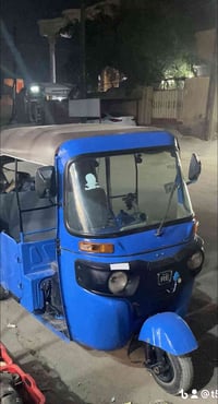 تكتك ٢٢  ازرك مكفول محرك وكشره بيها طخه بسيطه كلش مرقم بأسمي رايدها ب9...