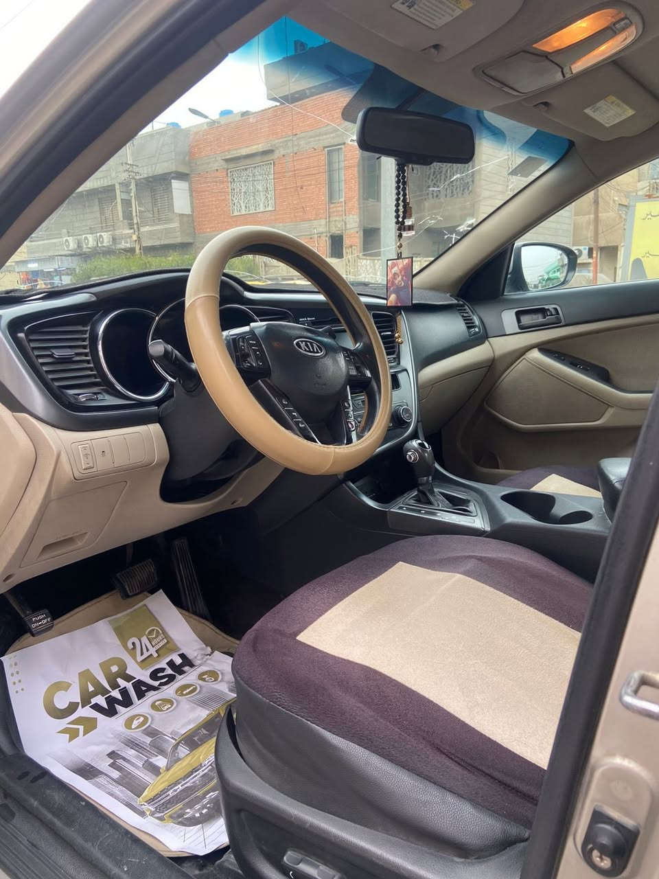 السلام عليكم
سيارة اوبتما للبيع موديل 2011 وارد امريكي الحادث بالدواسة الخلفية فقط المحرك 2400 نظيف وتخم تايرات نظيف والتبريد شغال رقم بغداد وباسمي جاهزه للتحويل مباشرتا السعر 95 ورقة للاستفسار الاتصال على رقم ***********
