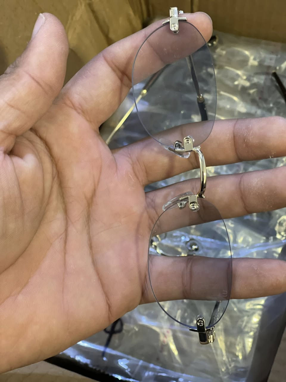 ملاحظه العدد ٩٣ قطعه 
السلام عليكم نضارات ماركة miu miu
السعر ٣ الاف للقطعه  شكد تريد ماكو مشكله 
الحجز برصيد


**إذا كنت صاحب هذا الإعلان وتريد حذفه لأي سبب، رجاءا أرسل رسالة إلى الدعم الفني**