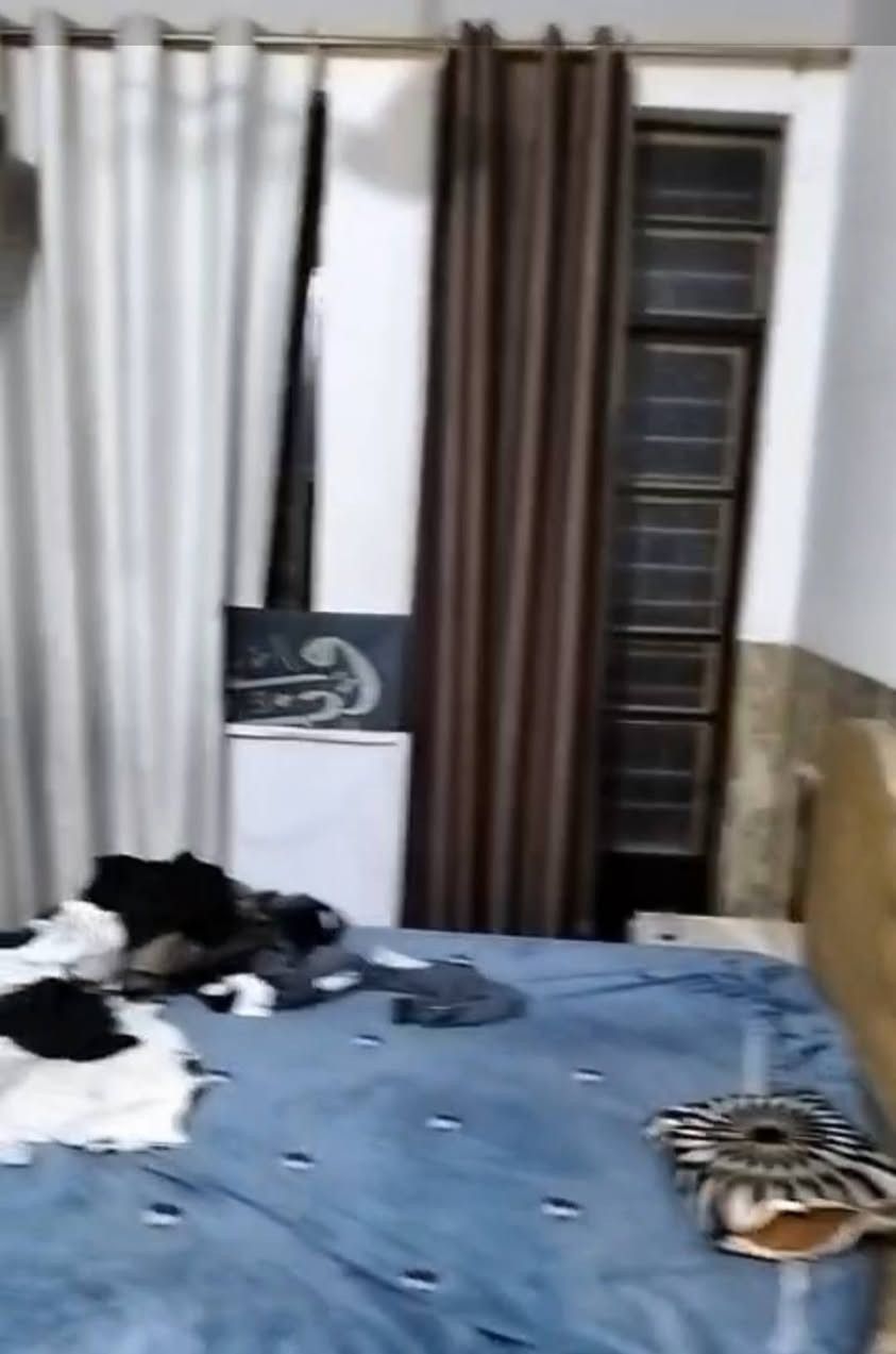 ///على بركة الله ///
بيت زراعي  سند ١١٧ للبيع او مراوس
المساحة/ ٧٥متر 
التفاصيل/ طابقين 
الطابق الاول/ غرفة نوم واستقبال ومطبخ وصحيات 
الطابق الثاني/ قيد الإنشاء واصل للسقف بدون سقف
الخدمات كاملة/ تبليط ومجاري وماء  كهرباء
العنوان /الزعفرانية. الاربع شوارع .خلف أفران الحلفي زراعي علي مكلف
السعر ٨٥مليون قابل للتفاوض
للاستفسار مراجعة مكتب دلالية المصطفى للعقار الزعفرانية الاربع شوارع خلف ماركت اللؤلؤة مجاور أسواق القبس اوالاتصال او مراسلة واتس اب ***********او***********
