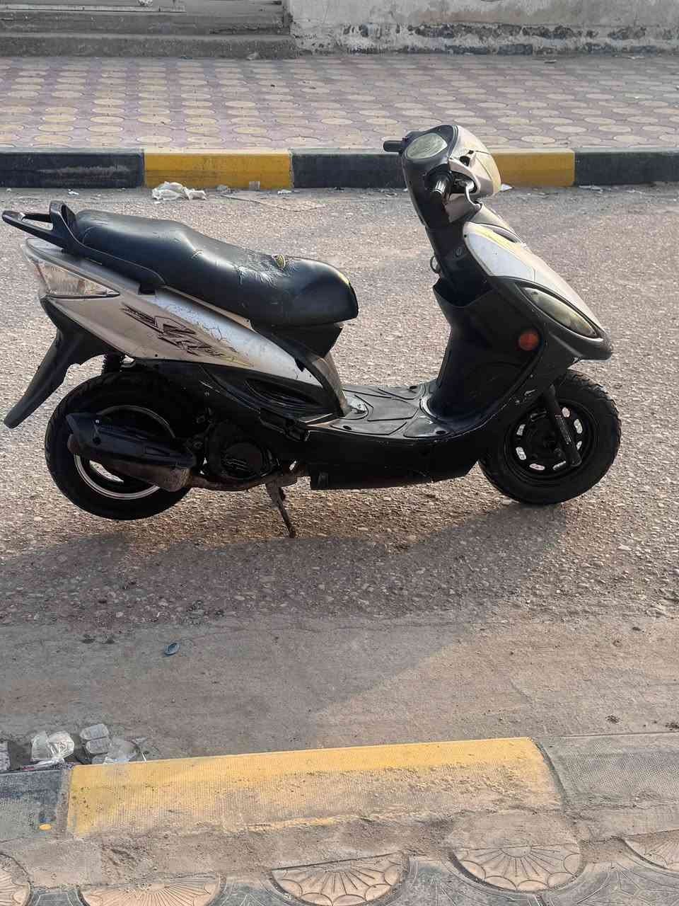 دراجه جي فور مفتوحه كهربائيات كلها شغاله مكينه وكير شرط مكينه ناعمه مكان ناصريه السعر 400وبيها مجال

***********
