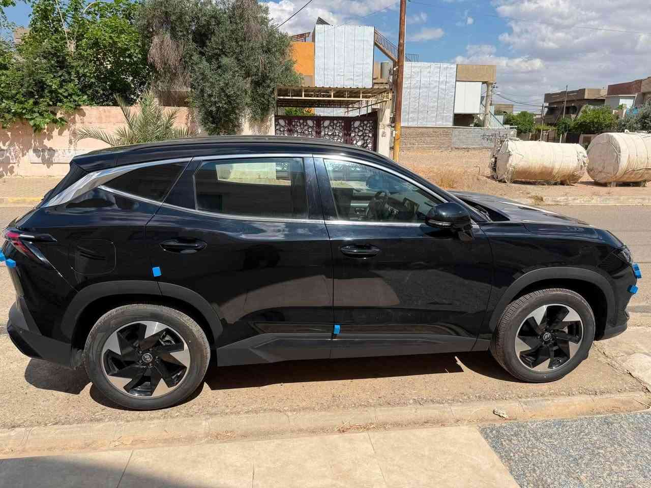جيتور L6 Plug-in Hybrid 2025
🔺 معلومات السيارة والمواصفات
▪️ مرقم رقم أربيل وبعده بإسم الشركة
▪️ لا حادث ولا صبغ
▪️ ضمان شركة هارلم الوكيل الحصري جيتور في العراق
▪️ ماشية 700 كم
▪️ محرك 1.5 تيربو حقن مباشر + محرك كهربائي
▪️ القوة الإجمالية 358 حصان
▪️ عزم دوران 530 نيوتن
▪️ كير أوتوماتيك DHT
▪️ دفع أمامي
▪️ مدى كهربائي 114 كم
▪️ مدى كامل أكثر من 1200 كم
▪️ استهلاك الوقود 5.2 لتر لكل 100 كم
▪️ فتحة سقف بانوراما 1.1 متر
▪️ جنطة كهرباء
▪️ مثبت سرعة مع رادار تفاعلي
▪️ قيادة شبه ذاتية
▪️ كبح تلقائي للطوارئ
▪️ تحذير اصطدام أمامي
▪️ كاميرات 540 درجة
▪️ حساسات خلفية
▪️ تحذير مغادرة المسار
▪️ نظام البقاء داخل المسار
▪️ شاشة 15.6 إنچ
▪️ شاشة قيادة 9.2 إنچ
▪️ نظام صوتي 8 سماعات
▪️ Apple CarPlay + Android Auto
▪️ تشغيل عن بعد
▪️ أوامر صوتية
▪️ مقصورة جلد فاخرة
▪️ مقعد السائق كهربائي
▪️ إنارة محيطية
▪️ مصابيح LED أوتوماتيك
▪️ مرايا جانبية كهرباء ومدفأة
▪️ شاحن لاسلكي سريع
▪️ منفذ Type-C
▪️ فلتر هواء N95
▪️ ثلاجة بالمسند الوسطي
▪️ أنماط قيادة متعددة
▪️ 4 وسائد هوائية
▪️ حساس مطر
▪️ نظام Auto Hold
▪️ نظام نزول المنحدرات
▪️ نظام صعود المرتفعات
▪️ مراقبة ضغط الإطارات
▪️ ABS + نظام ثبات
⚙️ حجم المحرك
▪️ 1.5 تيربو هايبرد
📍 مكان السيارة
▪️ كركوك
📲 رقم صاحب السيارة
▪️ ***********

💥 لمعرفة السعر اترك أي تعليق داخل المنشور، سيصلك رد فوري بالسعر على الخاص

ـــــــــــــــــــــــــــــــــــــــــــــــــــــــــــــ

💥 اعلان هذه السيارة ممول والسيارة غير تابعة للصفحة، نحن مجرد صفحة إعلانات والتفاوض يكون بين البائع والمشتري وليس لدينا علاقة في تحديد السعر مع تمنياتنا بالتوفيق للطرفين🤝

#سيارتك_يمنه_تنباع
