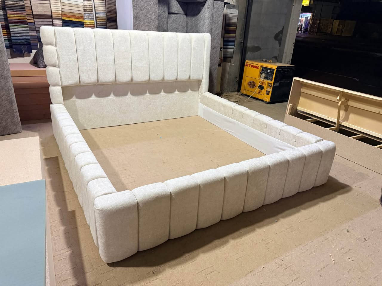 ✨ إعلان معمل الأمين ✨

🔥 قنفات وجلسات عربية فخمة 🔥
تصاميم عصرية تناسب كل بيت

✔️ أقمشة راقية ومضمونة
✔️ تفصيل حسب الطلب
✔️ كادر محترف وخبرة عالية

📍 كركوك – الحي العسكري، قرب جامع خديجة
📞 ***********

💥 لا تضيع الفرصة… جدّد بيتك بأفخم القنفات كركوك, العراق
