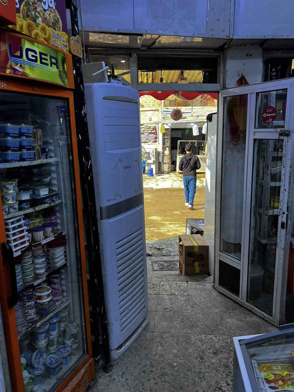 سلام عليكم
اسواق جهازه وكامله 

…موقع بغداد الحريه شارع المشتل 

الاسواق ركن ع شارع خدمي ومنطقه سكنيه 

سعرهه مناسب وبضاعه خير من الله 

عارضه طرحيه وعاموديه ملك الامحل سلال جباس كلهن ملك الامحل ماعندي مال شركات فقط 

( شركت بغداد & شركت كولا & مجمده ايسكريم ) 

للستفسار *********** 

بسبب ضروف العمل وقت 

شغاله ودخل خير من الله
