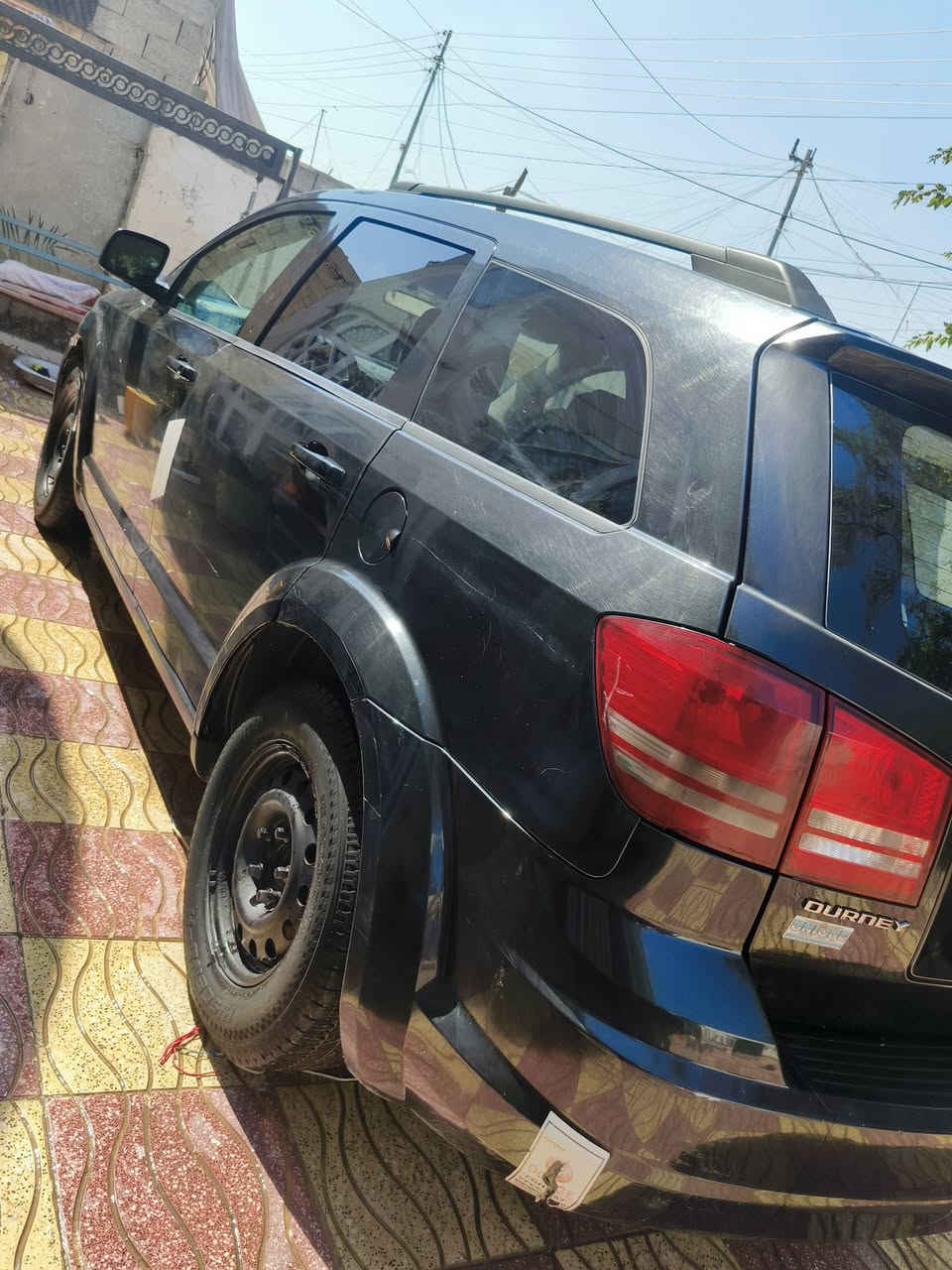 سلام عليكم دوج جورني ٢٠١٣ اصولي رقم سلمانيه ألماني بس لكردي قفل جهازه سياره جديده كير مكينه تبريد تاير صدر جديد  بيعلك كوم حديد يعني ادوات لدكلي وكاله غيره ماعندي انطيك سنويه ورقام اصليه مو ستنساخ وتكفلك دوله وعشائر بيع أو مراوس حسب القناعه بغداد مجمع بسمايه ***********
