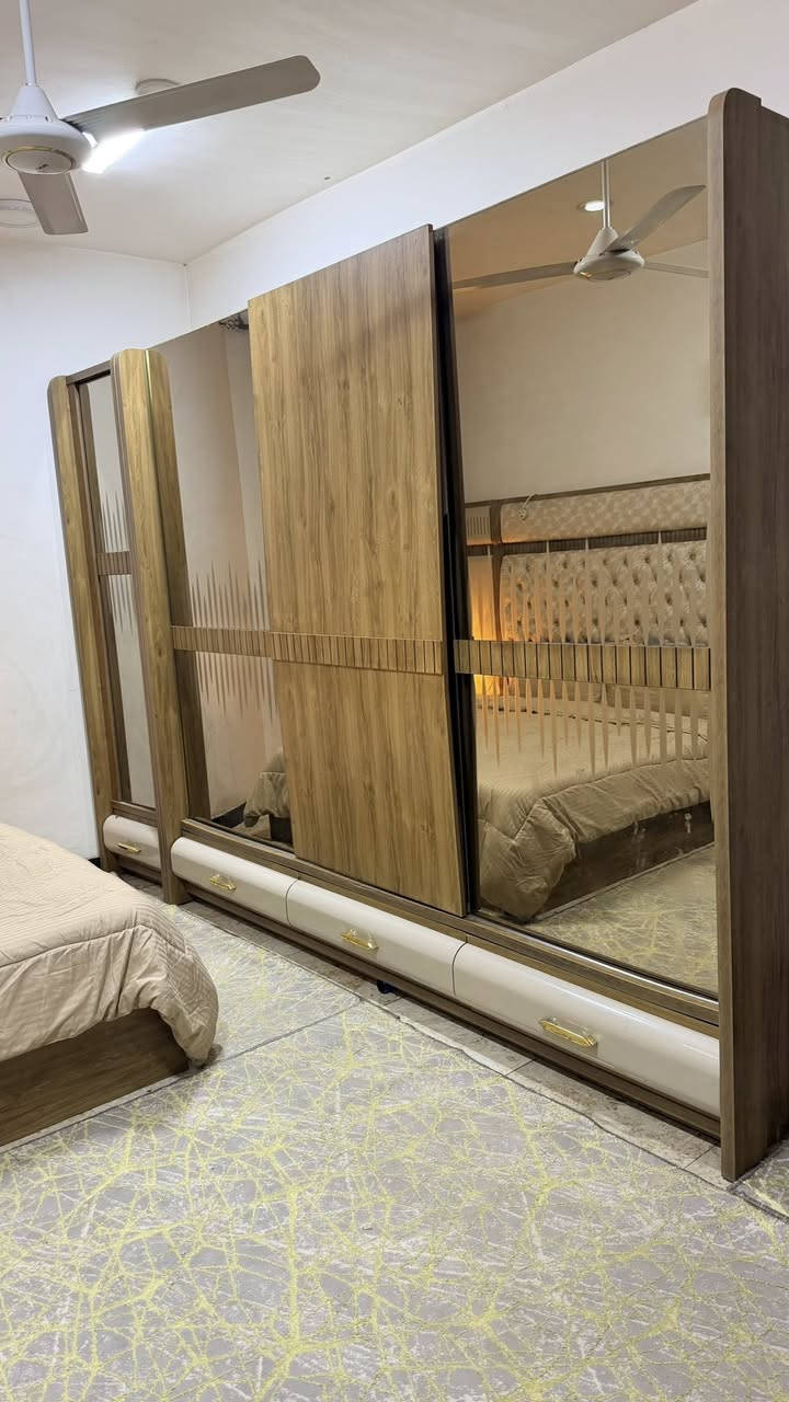 ️ للبيع غرفة نوم بحالة ممتازة
غرفة نوم كاملة للبيع نظيفة  واستعمال خفيف،
اللون: (كريمي اوخشبي )
الموديل: حديث 

السعر: (٦٥٠ الف ) وقابل للتفاوض 
الموقع: (بغداد / الشعب )

للاستفسار والتواصل على الخاص أو الاتصال على الرقم: (***********)
