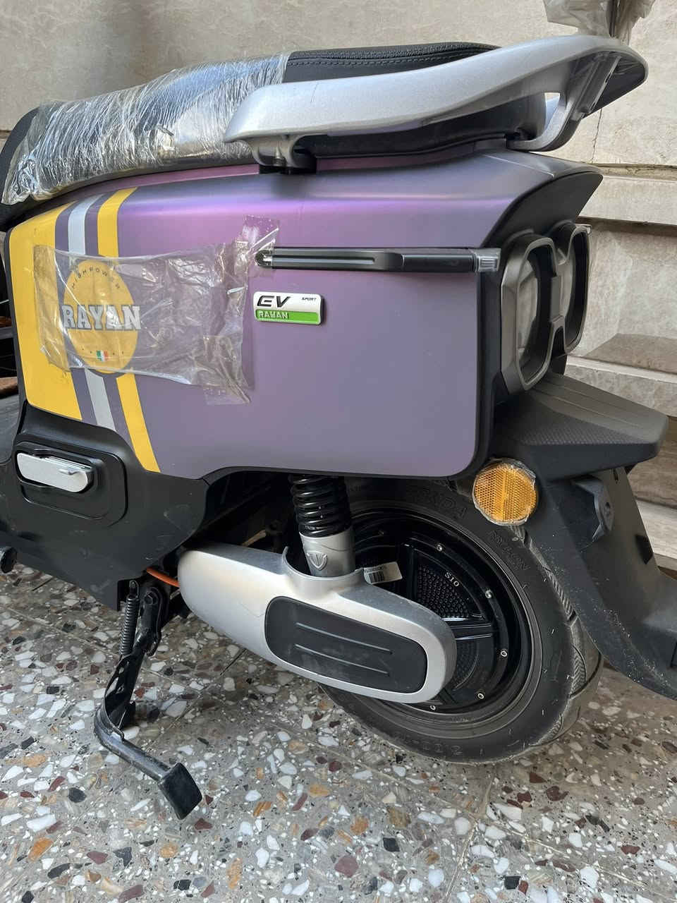 السلام عليكم
دراجه ريان كفاله عامه كلشي مابيها بطاريات جديده 

السعر ٨٠٠ 
العنوان بغداد حي العدل 
الرقم ***********
