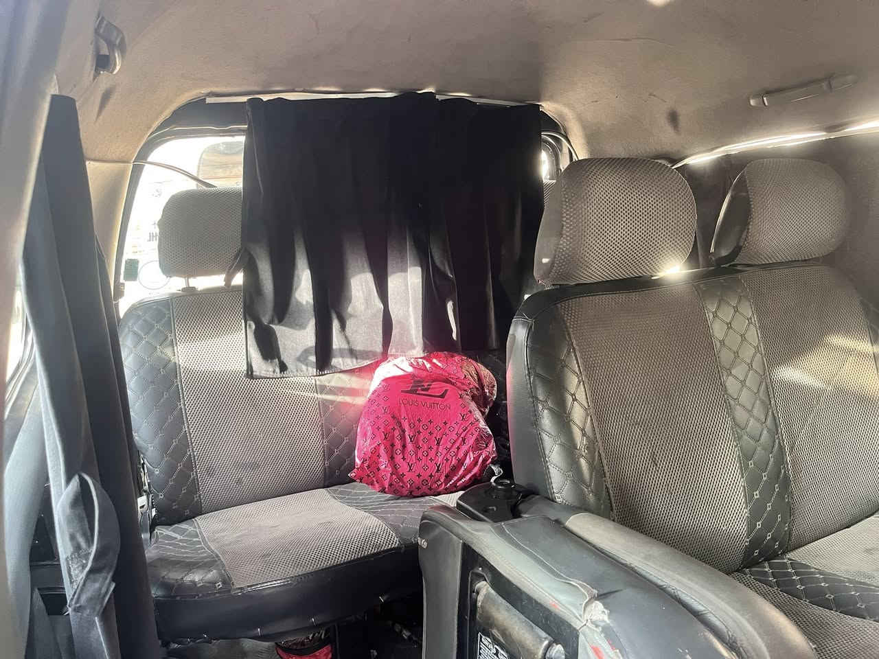 بسم الله الرحمن الرحيم 
ستاركس 2007 مفتوح كير عادي لون اسود رقم انبار باسمي مكانها الانبار ضربتها يم قبق الكاز وشاصي اليمنه الامامي معمر ع ايدي فقط صار سبوعين من نفضتها كير ومحرك وكلجات و اذن محرك ودسكات راديتر بور ستيرن ومشط ستيرن كلها جديد كور جديد وتجفيت جديد بعد مابدلت الدهن تايرتها نص عمر صدر كامل ودبلات جديد سلف جديدو باتري جديد تضرب سلف وكبل للشارع خطتها طابعه وبيها تلكط مبين بل صور شاشه وكامره ونضام سماعات كامري تحويل مباشر بعد عمي السياره كلها مبدلها الشراي بي خير ويدلل رايدها ب88 ورقه وبيها مجال للطيبين 
بيع فقط ***********
