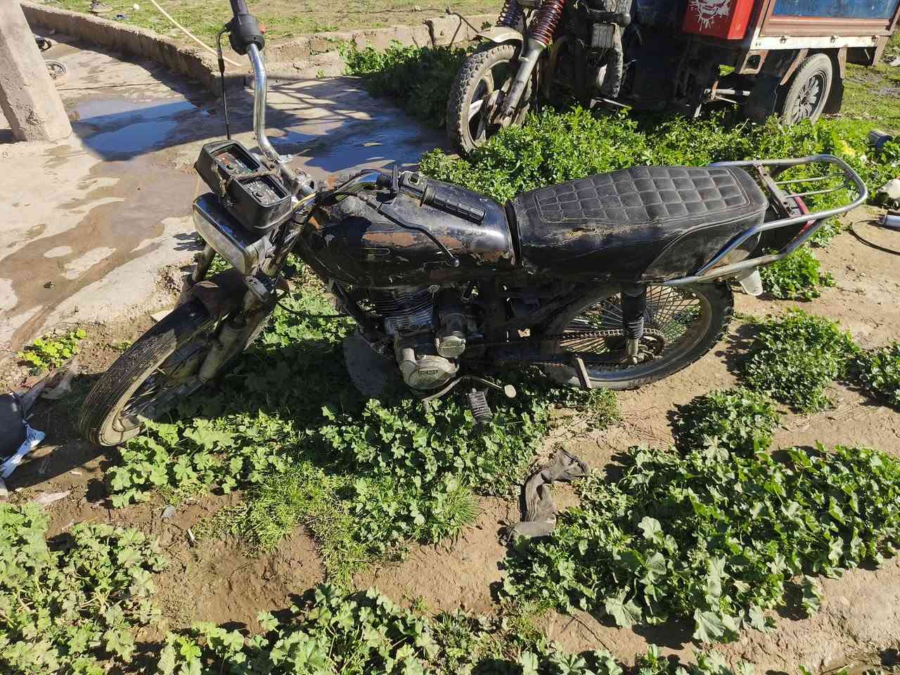 سلام وعليكم ماطور للبيع محرك150حجم
السعر150وبي مجال مكاني قريه العوسجه كياره رقمي***********
