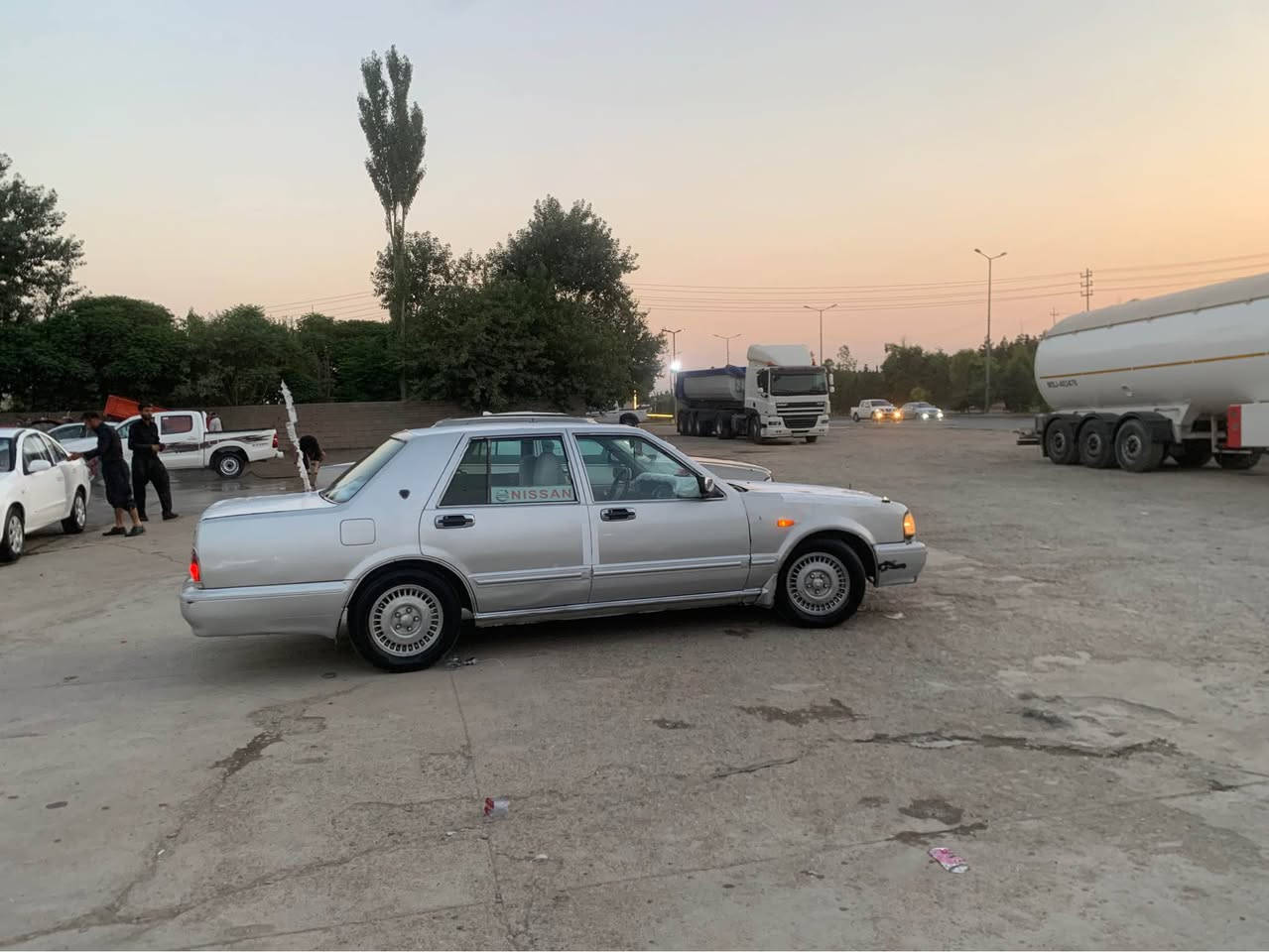 نیسان سدریک ٢٠٠١
ئارم پلاسیک سلێمانی ئارمو ئەوولیاتو موسو براوە بەشەرت 
تەبریت لەسەر سویچ 
گێرو مەکینەو ئەکسلی بەشەرتی ١٠٠٠ فیتەر 
کامل ژێری تازە داگیراوە یەک دینار مەسرەفی تیا نیە  
دەعمی شی نیە پێشو پشتی کەپسە 
کامل کارەبای بەشەرت یەک گلۆپی نەقس نیە 
کامل پێشی زینۆنە 
*********** السليمانية, العراق

