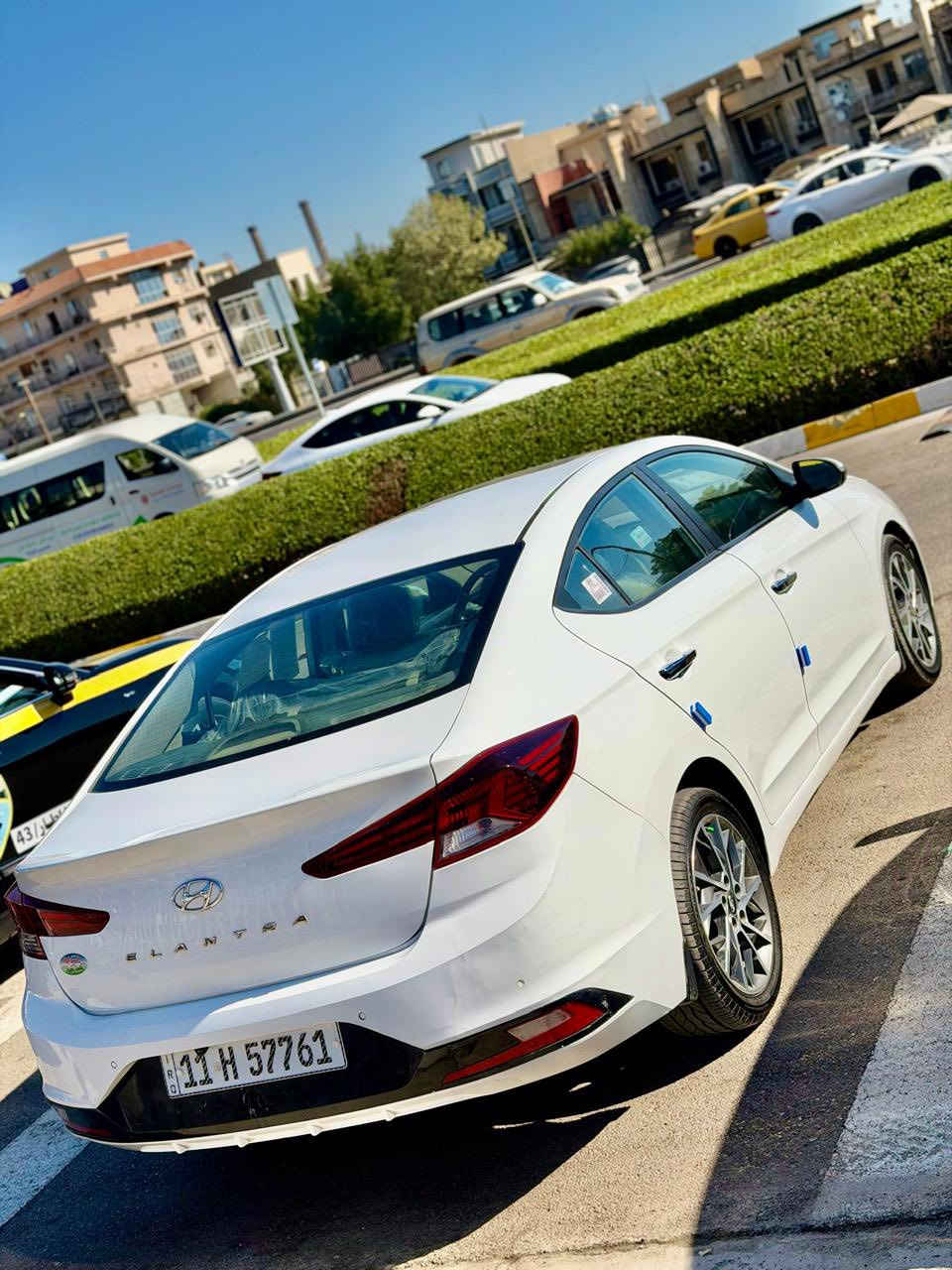 السلام عليكم بيع او مراوس
الانتره موديل 2020 ماشيه 100 الف بيهة شويه بل داير جاملغ الخلفي صبغ فقط فول مواصفات 
سعر 154 وبيهة مجال 
عنواني
بغداد الوسفيه ***********
