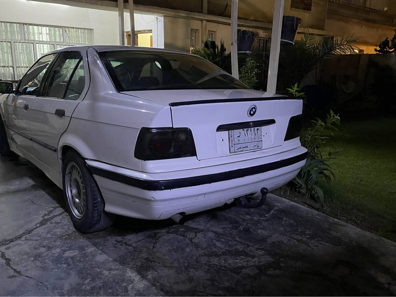 السلام عليكم 
للبيع او المراوس 
محرك 1800 كير اوتو اوربي بدون تبريد 
السيارة جاهزة معمرة جديد 
بيها نواقص كلش بسيطة 
مصبوغة عام جمالية بدون حادث 

السعر 48 وبيها مجال حك الجية 
العنوان بغداد الدورة 
*********** بغداد, العراق
