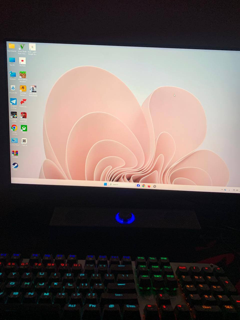 Pc گيمنگ
شاشه LG 180 Hz
يو بي اس 1500 
مستخدمة اسبوع واحد فقط 
المواصفات مرفقة مع الصور 
السعر مليون و200 وبيها مجال 
المكان بغداد 
للتواصل فقط واتساب 
***********
