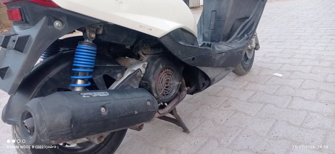سلام عليكم دراجه ثعلب اي نقص مابيه كلشي شغال بيه دبل اشاره لايت عالي ناصي كيلو متر شغال بانزين شغال اي نقص ما بيه هذا رقمي للتواصل ***********
