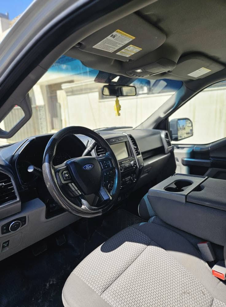 للبيع سيارة فورد اف 150

FORD F-150

موديل 2019

لون سلفر  مميز . باب طويل بدي قصير المرغوب

فئة XLT

8 سلندر 5.0 تنفس طبيعي 

فور ويل 4×4

كير 10 نمر

شاشة كبيرة

كاميرا خلفي دوارة

حساسات خلفي

ويالة 20 انج كروم

سستم اكزوز رابتر عليها 

حجم مرغوب باب طويل بدي قصير 

مكان اربيل معرض تانك موتورز

سونار موجود بالمنشور . جاملوغ أمامي و نص باب خلفي صبغ بدون نقطة دواخل.  

سيارة مرقم اربيل و جاهز ،  رقم دولي جديد تحويل ثاني يوم كير و محرك و كهربائي كلشي بشرط مابيه نواقص سعرها 20,700$ 
مكان اربيل 

***********
 *********** أربيل, العراق
