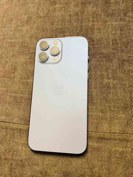 للبيع :-للجــناي 
ايفون 13برو max  
مكفووول وشرط الفحص.
نضافه100‎%. 
ذاكره 256
بطاريه95.   hs
السعر ٧٥٠ / مجال قليل بي
المكان تكريت
0776 074 0960
