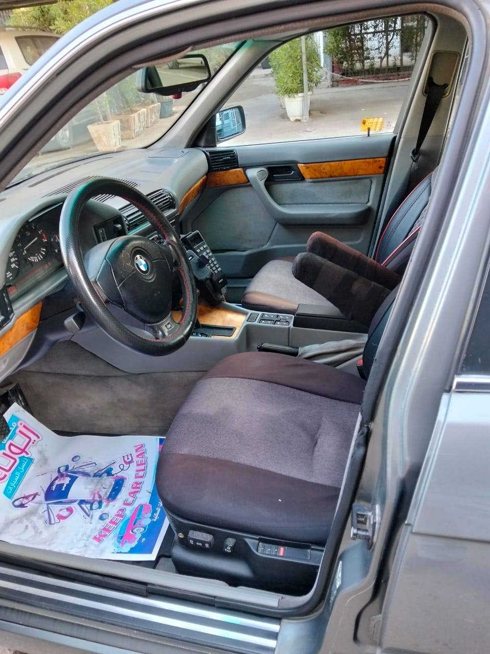 بي ام 525 BMW مسكر 
‎سيارة بلادية
‎ماشية 149 الف حقيقي
‎مكينه وكير بحالة ممتازة
‎تبريد ثلج بالصيف
‎مروحة كهربائية ومروحتها القديمه موجودة
‎دمام خلفي
‎تخم تاير جديد
‎ادامة كاملة
‎كل كهربائياتها شغالة
‎بردة خلفية كهرباء
‎بردات ابواب خلفيه اصلية
‎مري كهرباء
‎كشنات كهرباء وخزن ميموري
‎تلفونها البلادي مع البدالة
‎شاشة وكامرة خلفية دوارة
‎رقمها بغداد الاوربي الجديد وبأسمي تحويل ثاني يوم
‎مكان السيارة بغداد زيونة
‎السعر 95 ورقة
‎للتواصل ع الرقم *********** يحتوي واتس اب
‎وغير متواجد ع الفيس بوك بغداد, العراق
