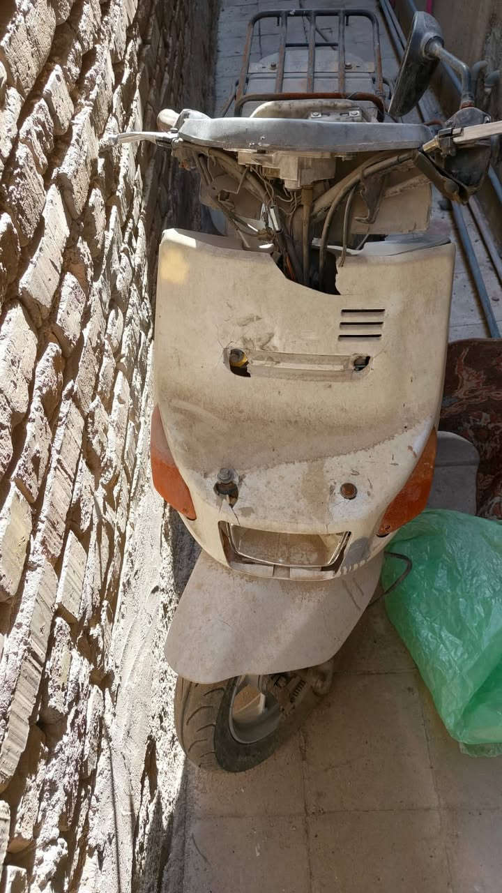 دراجه بيكم شغاله بس نقص قمجي بانزين
للاتصال***********
