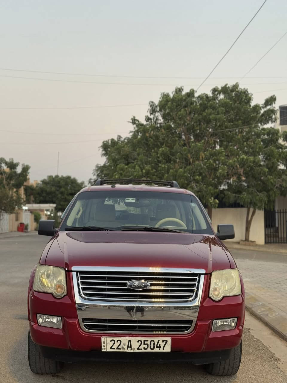 فورد اكسبلور 2008 XLT 
رقم اربيل 
محرك 4000 ، 
قطعتين ، باب خلف سايق كلير ، وبنيد مبدل بلادي بدون صبغ بدون ايرباك ورصعة بلسقف
٧ راكب ، تبريد ٤ قطع ، كشن السائق كهرباء ، مثبت سرعة ، كامرة ، هزة وبراد جديد ، مكانهة كركوك ، ورقة بانزين حالة السيارة ممتازة 
السعر 107
***********
بي واتساب
