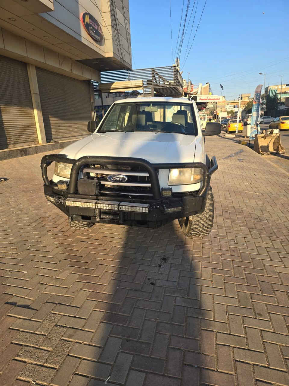 السلام عليكم
بيكم فورد رينجر 
موديل 2008 
عداد المسافة 100 الف كم 
السيارة كاملة من كل شي 
لا يوجد فيها نقص كير محرك تبريد كلة شغال 
السعر ( 94 ) ورقة 
للاستفسار الاتصال على الرقم  ( *********** ) 
العنوان بغداد قرب مرور الرستمية
