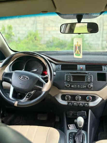 للبيع كيه ريو ٢٠١٢ ادوات كص متوم ارقام وسنويه وكاله اصلي سياره جديده وجاهزه مال جناي مصروف عليها صدر ومحرك وتايرات تبريد كلو شرط بدون صبغ بس مكان الكصات وشرط مايبين شغل باجات السعر ٤٤ وبيها مجال مكاني بيجي *********** اذا مو شراي لاتعبني للبيع فقط نقد محتاج فلوس بدون مراوس
