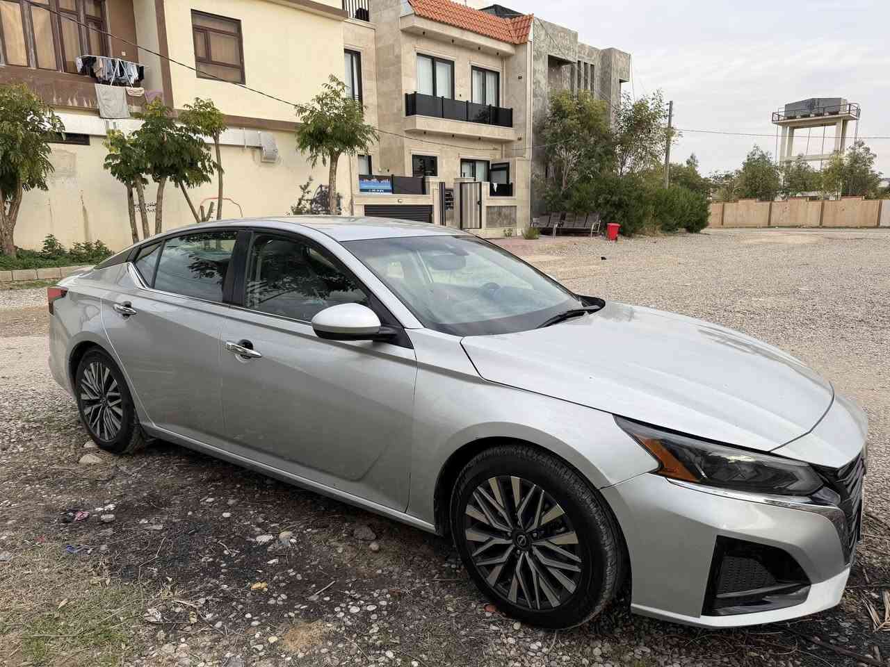 Nissan Altima SV  2023 Silver 

53 هەزار ڕۆشتووە 

سەیارەکە لیژنەیە 

دوو پارچە بۆ یاخە
چەمەلەغی لای سەکن لەگەڵ بۆنید 

سۆنەرم داناوە  

1N4BL4DV0PN350325

کەلار 📍 

110$ 

***********
