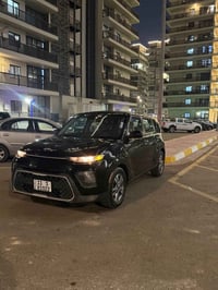 ‏السلام عليكم  سيارة للبيع  كيا سول 2020  اللون أسود محرك 2000 Dash وا...