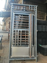 حداد عام • شيخ عمر • يشتغل برا
