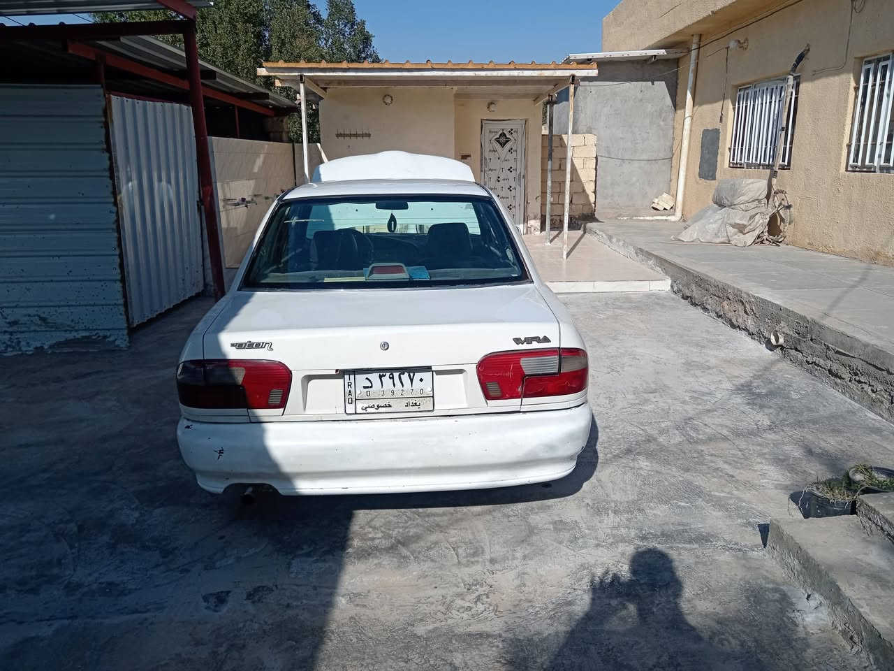 سلام عليكم للبيع براتون موديل 2004 لون ابيض مصبوغه جماليه بدون ضربه  كير اوتماتيك السياره ماناقصها اي شي من كير او محرك و حداديهه
وكهربائيات كلها شغاله تايرات جدد  رقم السياره بغداد
تحويل مباشر  سنويه لل 27
مكان السياره / بغداد 
السعر /48 ورقه$
الرقم/***********
