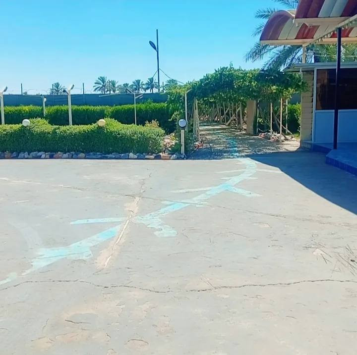 متوفرة طيلة ايام العيد 
استمتع بلهدوء وراحة البال لاتفكر ولاتحتار 
يمنه كلشي تريدة موجود💪
يتوفر صالة كبيرة   😊
مع كراج 
حوض كبار  مع حوض اطفال 

تحتوي على حديقه  💥🤩  

كهرباء 24h 
المزرعة لاينقصها شئ انشاء الله
 
ونعمل بنضام الشفتات والايام 🤗
مزرعة متكاملة من كل شيئ انشاء الله ويشرفونه عوائلنه الكرام  الاستفسار الاتصال على الرقم أو مراسله الواتساب ***********
