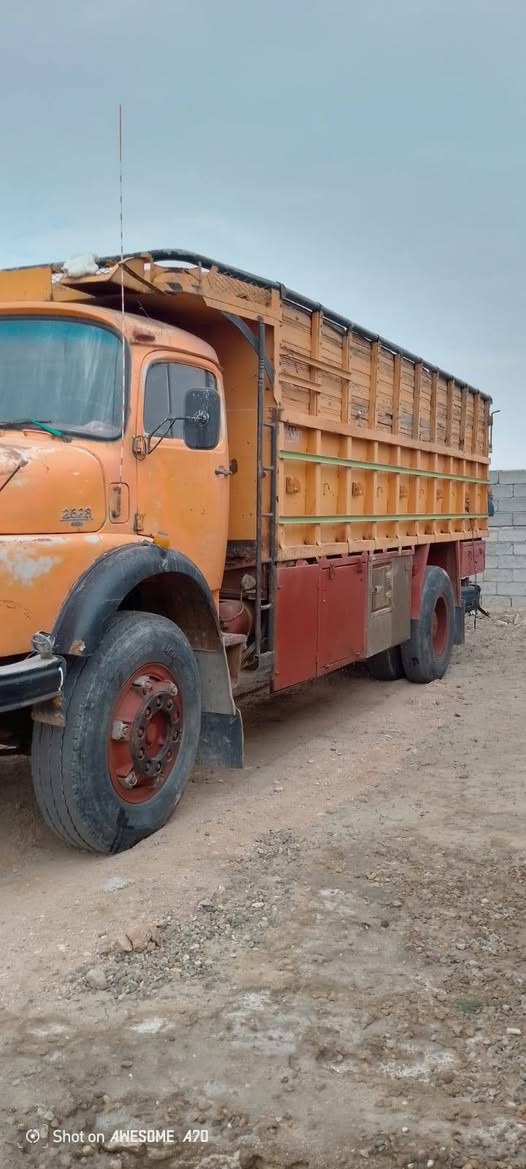 السلام عليكم
مرسيدس قجمه للبيع
تك اكسل 
كير بلادي ٢٥ شلعه
موديل ١٩٨١
مكان السيارة السماوة 
*********** مالك السيارة
مكلف بالنشر
