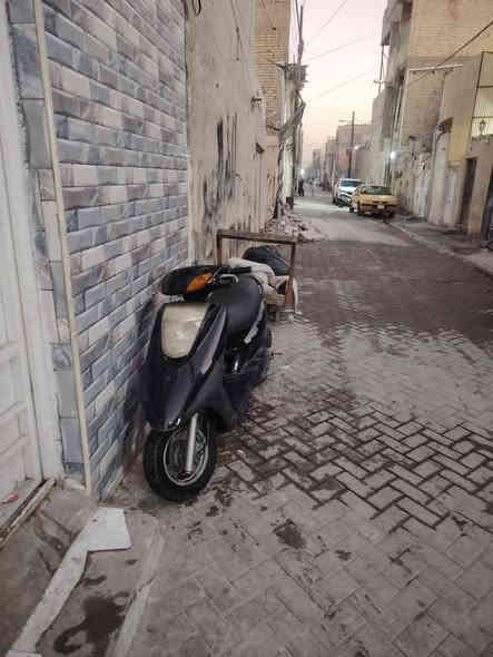 سلام عليكم دراجه للبيع فريز نقصها كفرات سعرها 350 بغداد مدينه ***********
