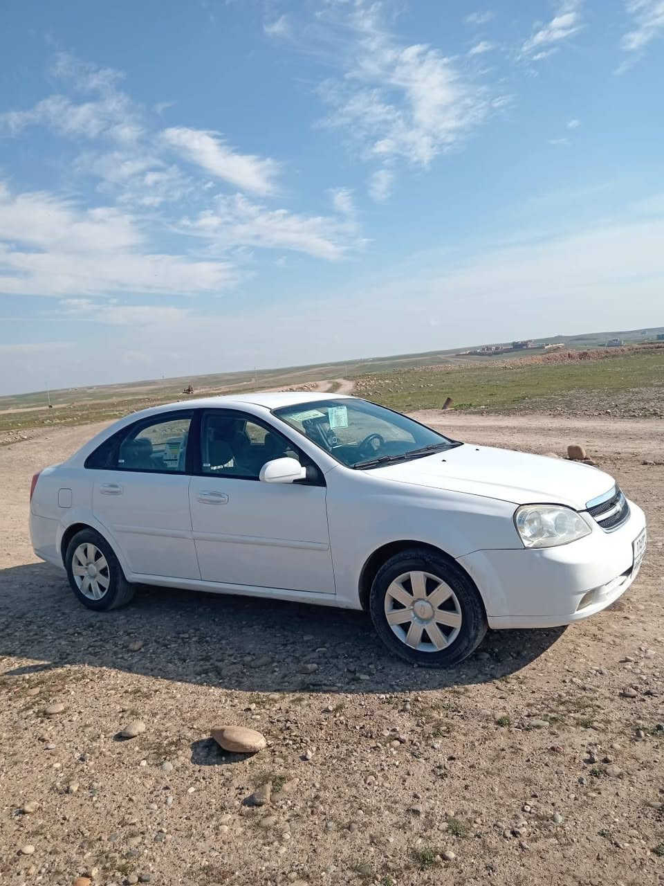 أوبترا موديل ٢٠١٠ سنوية الـــ ٢٠٢٦ بدون ضربة بدون اي ضرر بيها شخط بابين من جهة النفر مرشوش شرط بدون دواخل سيارة جاهزة من كل النواحي  صدر تايرات كهربائية  تدفئه تبريد كل شي شغال محرك بي بدايه بخار بدون تنقيص تريد تحول تريد وكالة يرهم السعر المطلوب السعر ٨٣ وبيها مجال قليل   رقم الموبايل ***********
