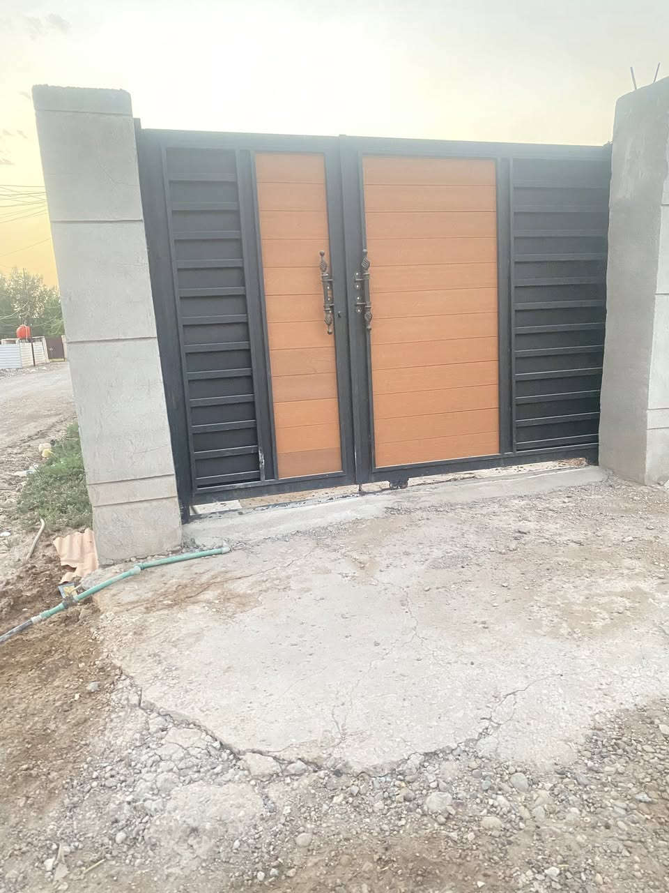 السلام عليكم قطعه ارض للبيع سند 117 بصف بيت ركن مساحه 90 متر واجه 5 متر نزال 18 متر منطقه سكنيه كامله من جميع الخدمات ماء كهرباء مجاري إنترنيت الشارع عرض 12 متر منطقه هادئه جداً عنوان الاصلاح خلف حسينيه الرسول الاكرم

اني مسول عل نشر فقط للاستفسار الاتصال على الرقم الخاص ***********
