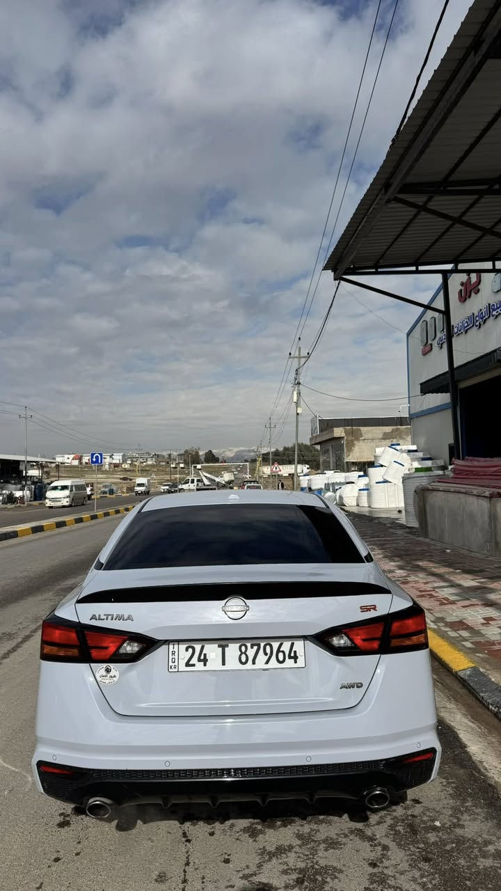 نيسان التيما 2024
مواصفاتSR

رادار حساس خلفي وامامي 
تحكمات ستيرن  
ويل سبورت 
داخل اسود 
لون سمنتي 
ظرر جاملوغ نص باب 
بدون اير باك/***********/ ماشي30
