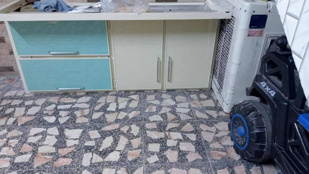 السلام عليكم كاونتر للبيع نضيف جدا بي فقط فايبره ضرر بيهه بسيط العنوان بغداد البلديات ضياء الحلفي خاص ماعدي (***********)السعر 500
