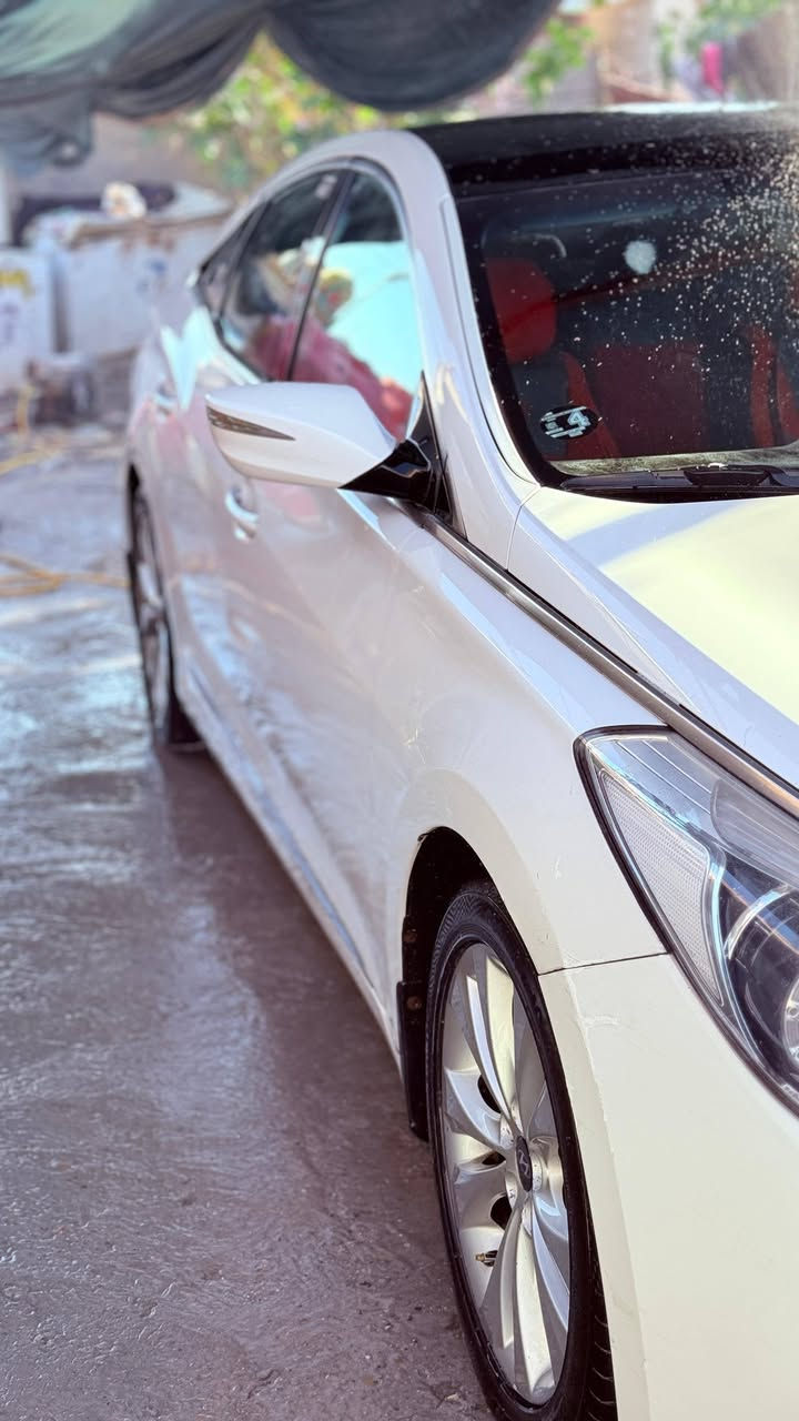 هونداي ازيره خليجي موديل 2012
كفاله عامه من الصبغ والتبديل 
فول vip
- محرك 6 سلندر 3000
- اللون ابيض صدفي 
- رقم اربيل دولي جديد 
- مقاعد جلد اسود نضيف 
- دوشمة مقاعد  
المواصفات:
- بانوراما + فتحه
- بصمه ابواب
- حساسات خلفية 
- حساسات امامية 
- مراية شفط وتحكمات للمراية
- مراية ترحيب 
- تحكمات بلكشنات كهربائي 
- بردة خلفية كهربائية 
- بردات ابواب الجانبية الخلفية 
- تحكمات ستيرن 
- مثبت سرعة 
- تبريد السيارة ثلج
- تبريد قطعتين
- منفذ شحن امامي
- منفذ شحن خلفي 
- الحداية جيدة جداً
- ويل 18
- لايت زنون 
- عدسات لد 
- جام كهرباء اوتو
- السياره جديده مثل ماكدامكم 
- جاهزة بدون اي نقص  
- شغل وافتر العراق كله 
- ⁠ثلاجه 
- ⁠سايد بريك بصمه +اوتو هولد
السيارة جديده ومصروف عليه
سعر السيارة130ورقة وبيه مجال 
مكانة النجف الاشرف***********
