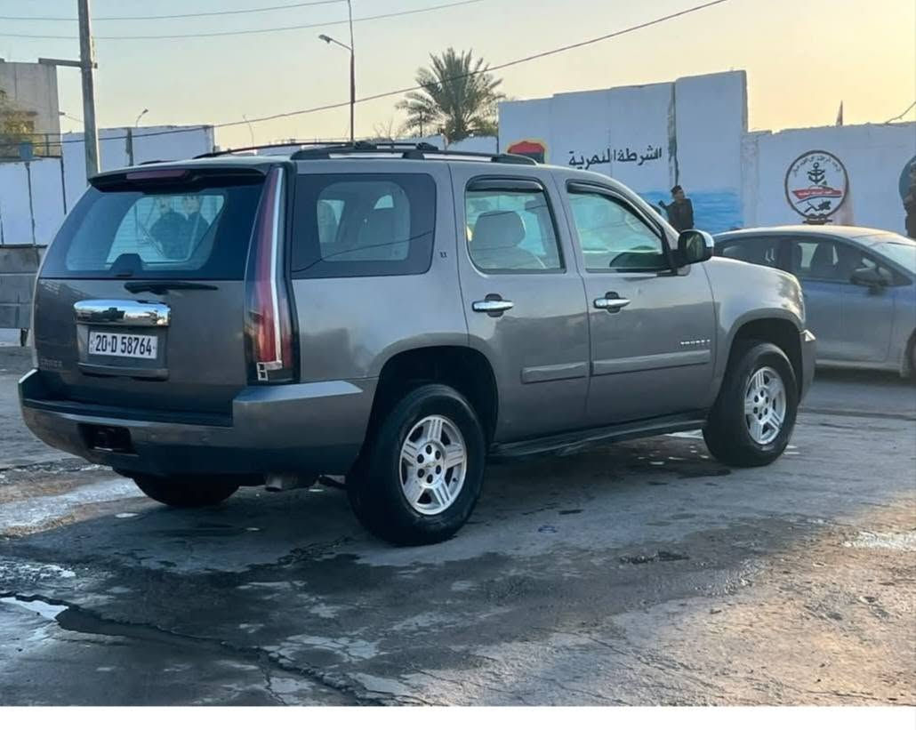 تاهو للبيع ٢٠٠٨ خليجي مكينه ٥٣٠٠ السياره جديده بيه قطعتين صبغ ادامه كامله،،،، ***********
