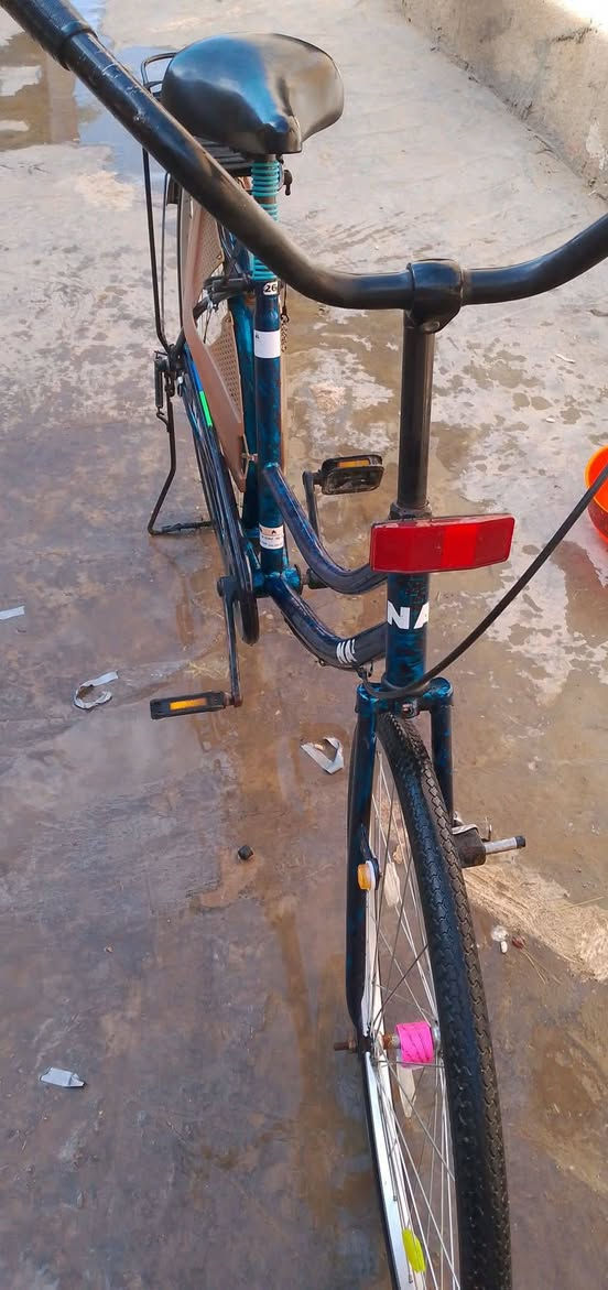 مرخصت صاحب الكروب
سلام عليكم شباب 
باسكل للبيع نضيف 
شوفت عينك موديل 23
السعر 90وبي مجال 
اذا اكو مراوس يطب خاص
مكان نجف مشخاب سوق شعلان 
نم


**إذا كنت صاحب هذا الإعلان وتريد حذفه لأي سبب، رجاءا أرسل رسالة إلى الدعم الفني**