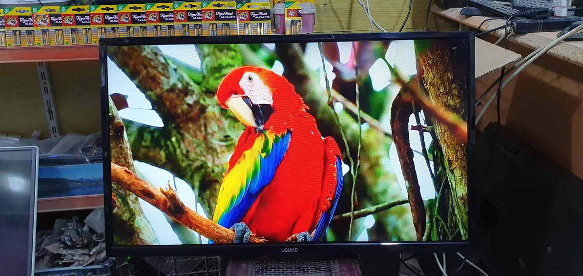 تەلەڤیزۆنی LG UHD سمارت قەبارە 32
نرخی 65000 خاوێنە لە هەولێرە
پەیوەندی بکەن بە واتساپ *********** أربيل, العراق
