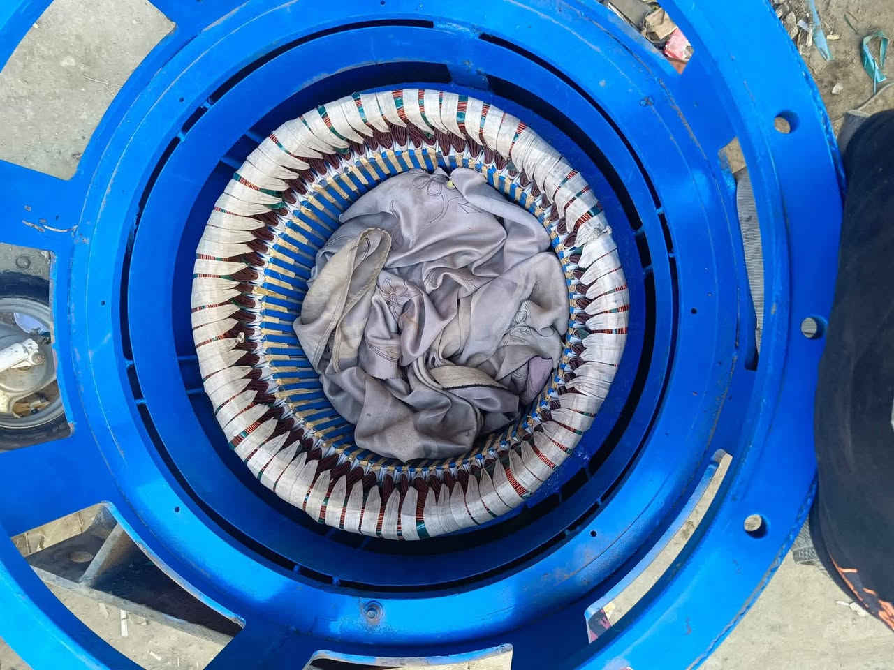 السلام عليكم لف وصيانه  كافة وجميع احجام روس التوليد موقعيا  والماطورات الكهربائية  بكافه أحجامها مع ضمان 6 اشهر  نعمل كافة محافظات
***********
