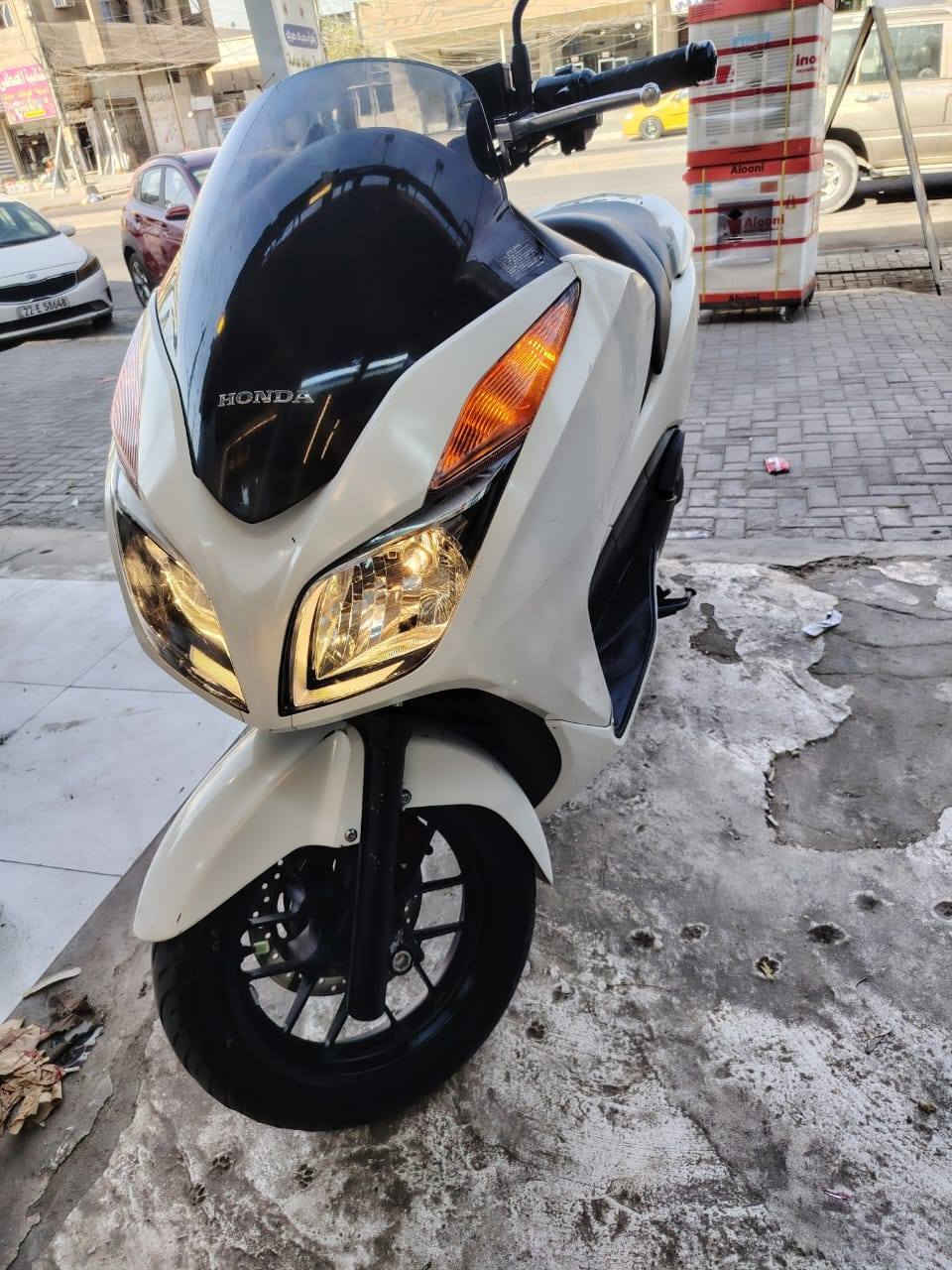 السلام عليكم ورحمة الله 
فورزه 012 تدفه بل يداد نضافته 95بل ميه 
لايت زنون تاير خلفي  جديد ماي اخضر  بانزين
 محسن   دهن مودل 

معدل بل كاع 145
السعر 14ونص وبيه مجال 
العنوان بابل  ماشيه 50 كله بلاديه 
***********
***********
