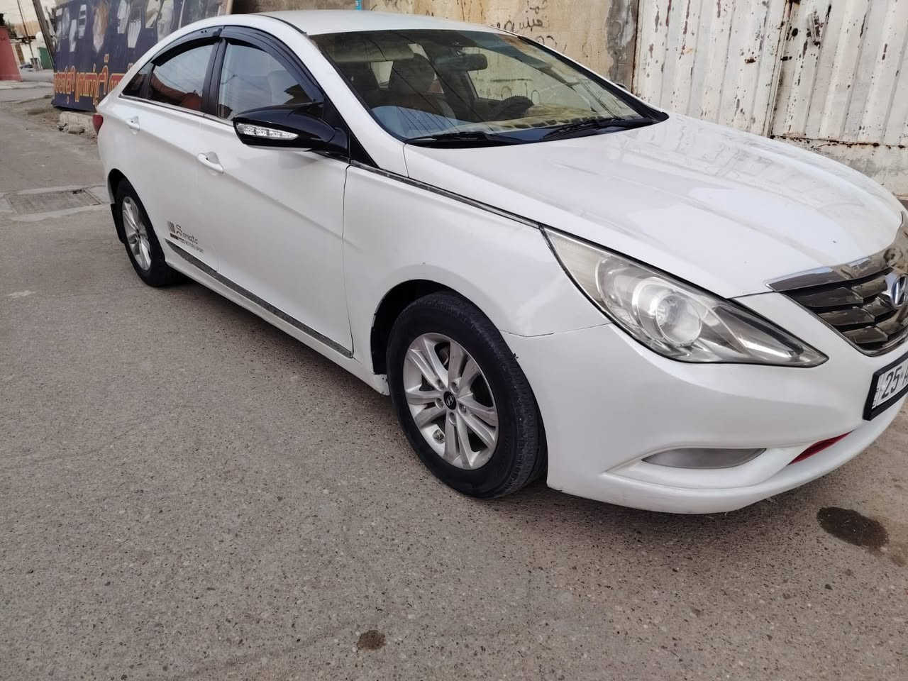 سلام عليك.
مستعجل على البيع 
سوناتا 2011 خليجي 
ضرر قطعتين بدون داخل بدون ايرباك سياره جديده
السعر (100) بيها مجال 
تواصل  ***********
