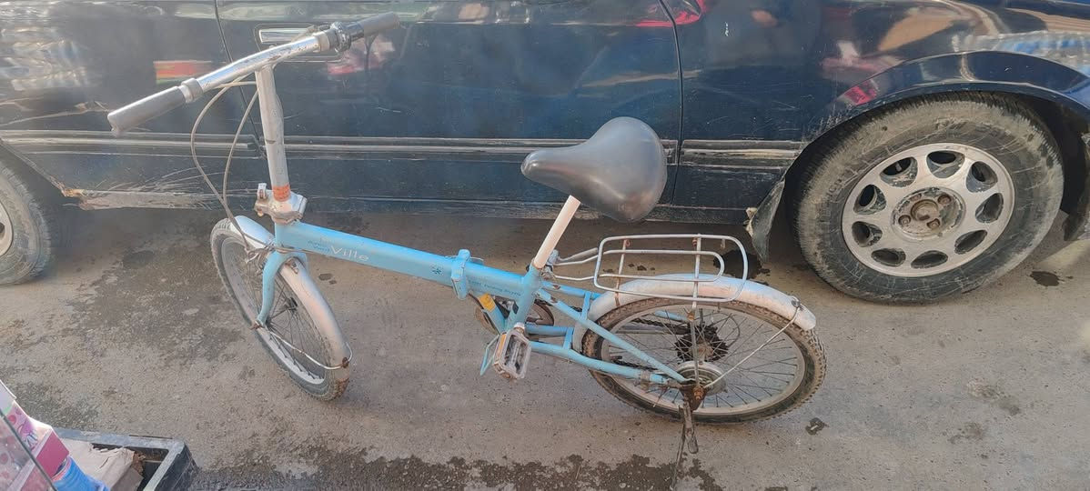 السلام عليكم متاح بايسكل مال باله ليريده يتصل ***********
