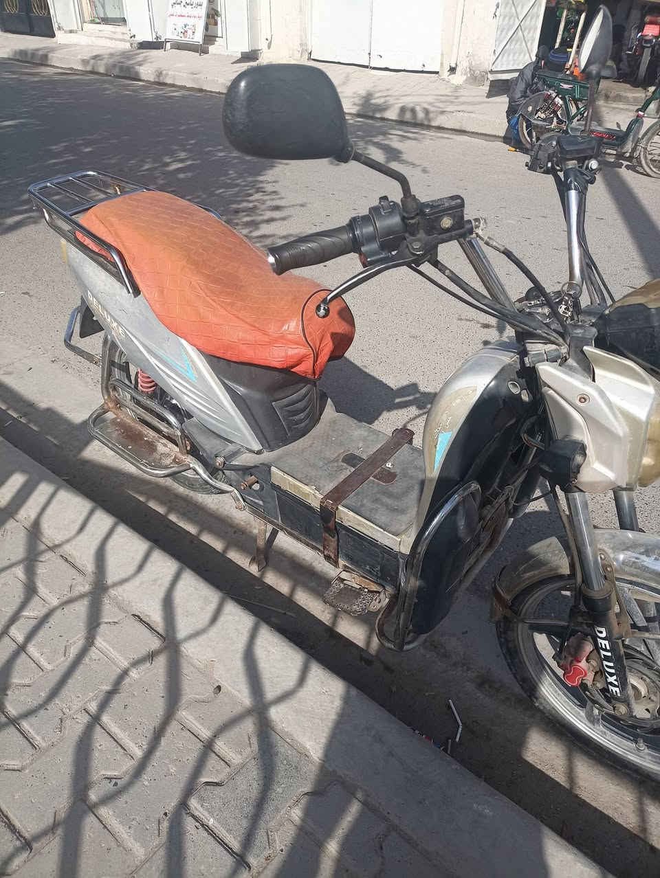 دراجة شحن هارلي للبيع شغالة فول البطاريات نص عمر السعر 250 وبيهة مجال المكان  اللطيفية حي السلام ***********
