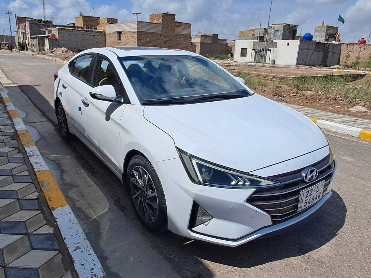 السلام عليكم
النترا 2020 خليجي 
فول مواصفات عدى البصمه
محرك 2000 دوش 
مكفوله كفاله عامه عدى شخط خفيف لايرى 
ماشيه 82 الف حقيقي 
سياره خير من الله 
رقمها اربيل وكاله عامه 
سنويتها تنتهي ب 2030
سعرها 168 وبيها مجال 
***********
