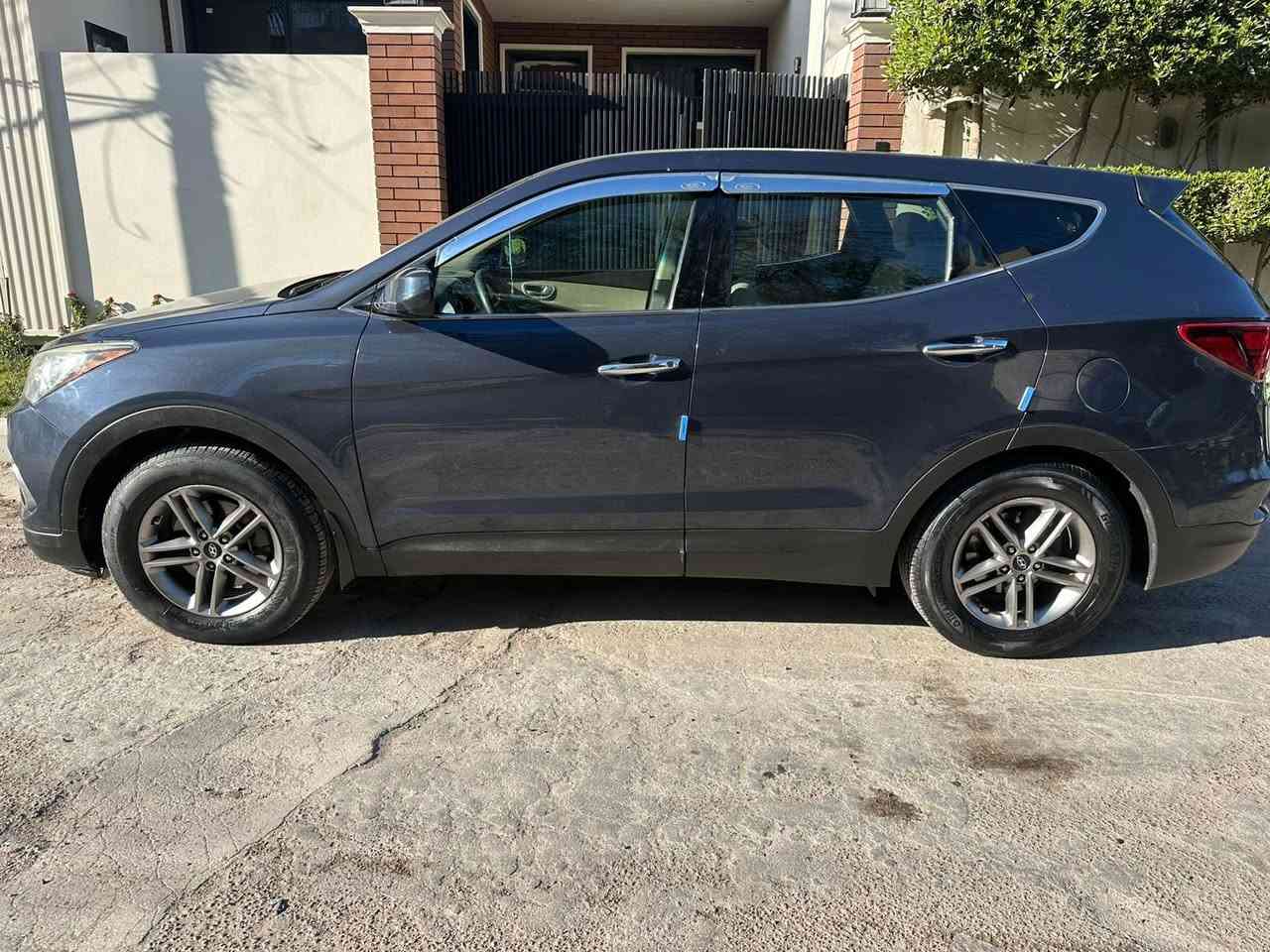 السلام عليكم
هونداي سنتافيه موديل ٢٠١٨ امريكي محرك ٢٤٠٠ خمسه راكب لد امامي حاس امامي خلفي كامره كروس سرعه مانع انزلاق مانع انحدار خمسه ويل كب لايت زنون  المحرك والكير بلادي ممفتوح حادثه قبق الجنطه سياره ليبل وحد صبغ فقط الصندوق ماشيه ٨٩ الف ميل رقم بغداد الجديد باسمي تحويل مباشر  مكان السياره بغدادالكرخ الاتصال *********** السعر ١٤٥
