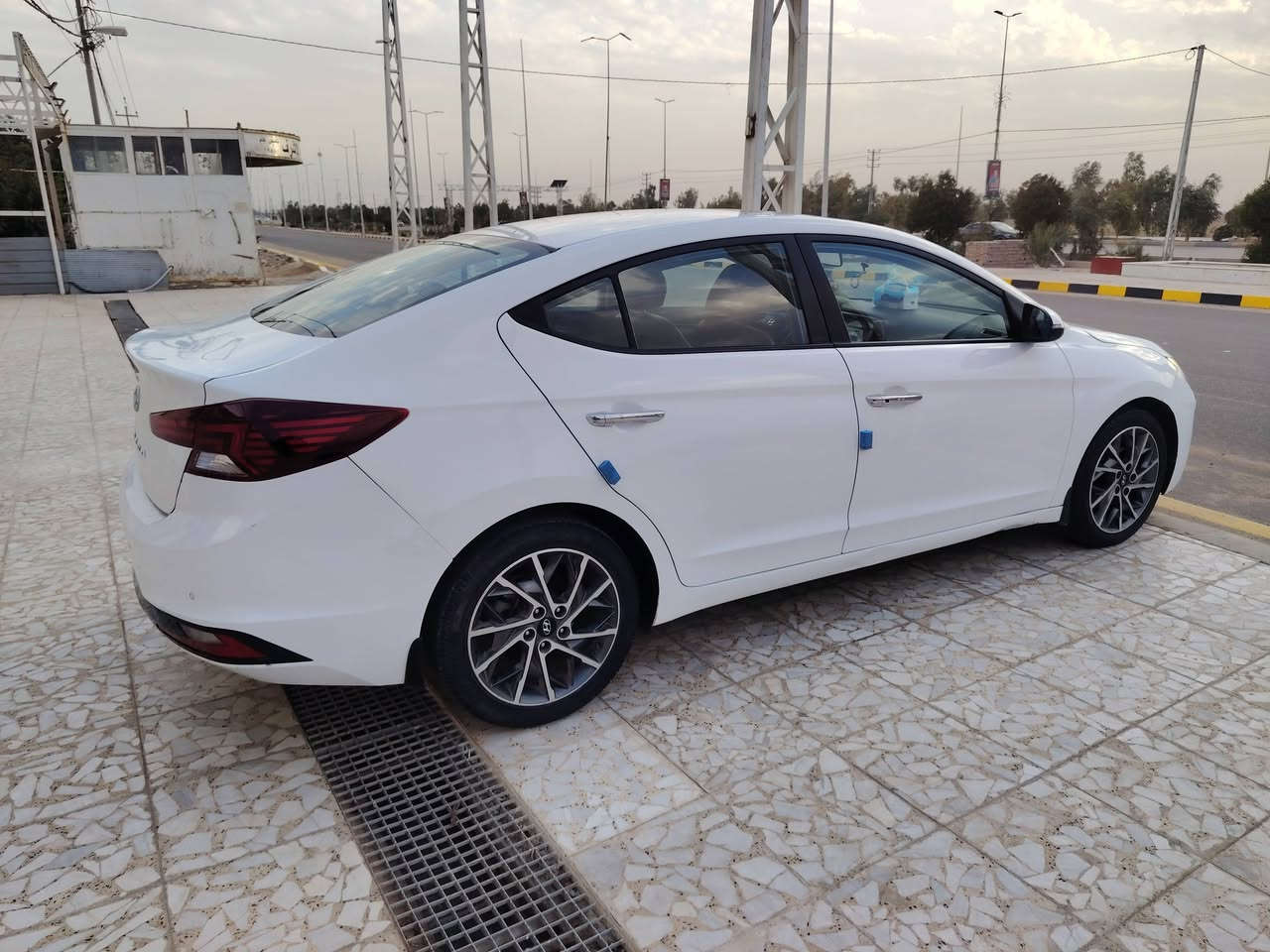 اللهم صلي على محمد وال محمد
🧿 🧿 🧿 
النترا 2020
خليجي
مكفوله من الصبغ ماعدى البنيد بدون اي دواخل
وبيها بارد باب السايق
فول مواصفات 1/1
مايحتاج اذكر الموصفات
رقم بغداد انكلي بسمي شخصيا
حداديه قبل شهرين مسويلها
وزوج تايرات جددد
السعر ١٥٣

***********
